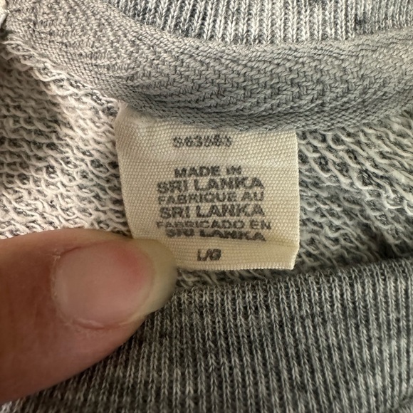 Levis Raglan Sweatshirt - Picture 11 of 11